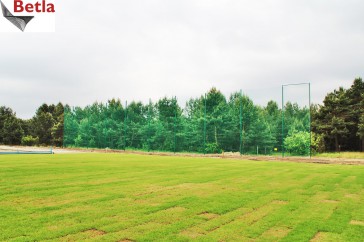  Sznurkowe ogrodzenie na boisko szkolne i obiekty sportowe 